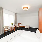 Pensjon Gieland Kolo Mragowa Bed and breakfast Sorkwity