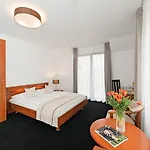 Pensjon Gieland Kolo Mragowa Bed and breakfast