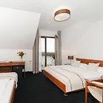 Pensjon Gieland Kolo Mragowa Bed and breakfast 3*