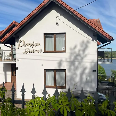 Bed & Breakfast Pensjon Gieland Kolo Mragowa 3*